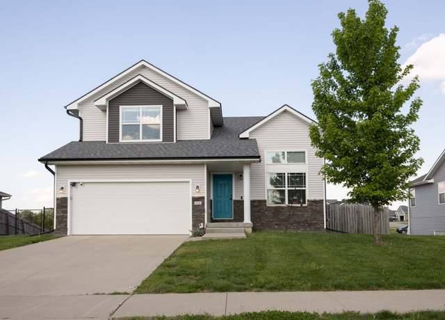 Property at 426 Wildcat Ct, Stuart, IA 50250, 3 beds, 2.5 baths