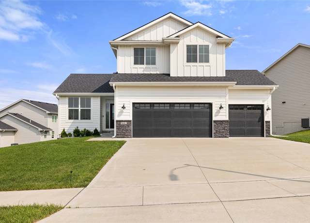 Property at 3641 NW 166th St, Clive, IA 50325, 4 beds, 3.5 baths