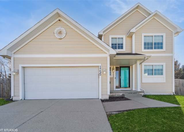 Property at 1755 Rolling Meadows Dr, Pleasant Hill, IA 50327, 3 beds, 2.5 baths
