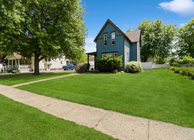 Property at 609 E Salem Ave, Indianola, IA 50125, 4 beds, 2 baths