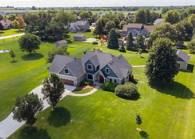 Property at 2811 NE 96th Ave, Ankeny, IA 50021, 5 beds, 3.5 baths