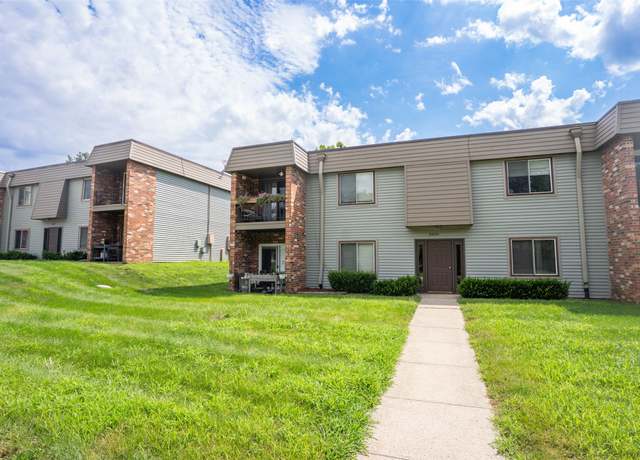 Property at 4809 Woodland Ave #8, West Des Moines, IA 50266, 2 beds, 2 baths