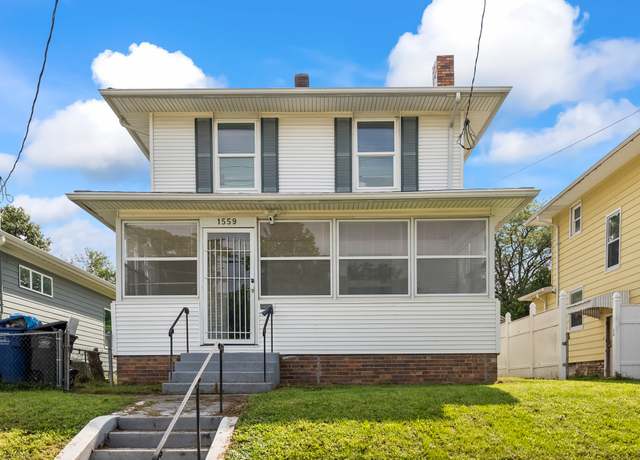 Property at 1559 23rd St, Des Moines, IA 50311, 3 beds, 1 bath