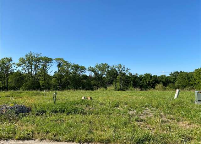 Property at 3805 Woodland Ct, Waukee, IA 50263