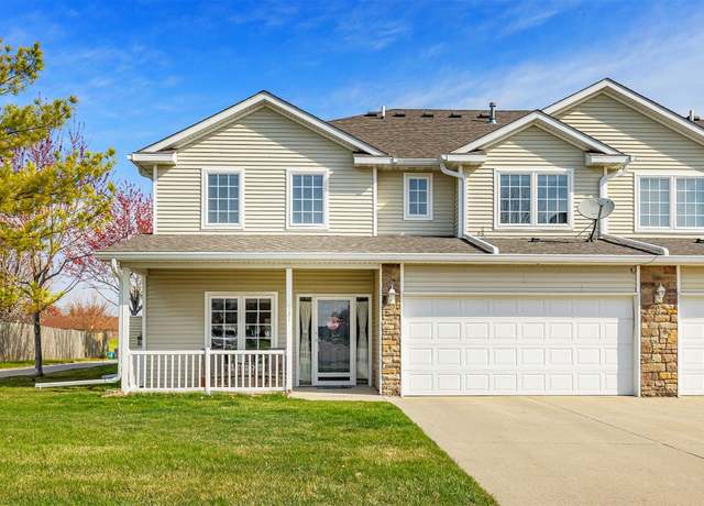 Property at 921 10th St SE, Altoona, IA 50009, 2 beds, 2.5 baths