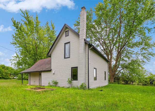 Property at 30680 T Ave, Adel, IA 50003, 3 beds, 1 bath