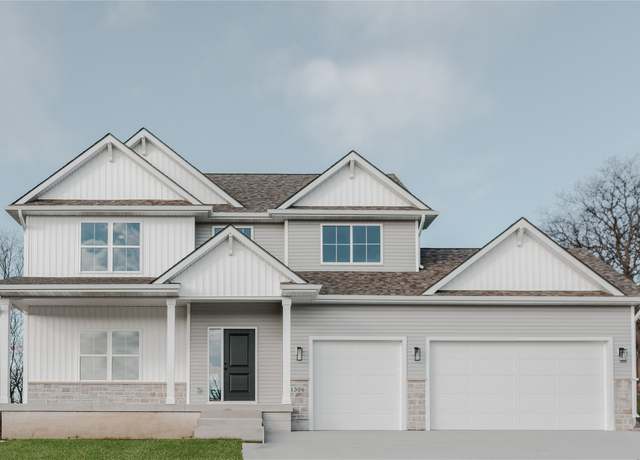 Property at 1306 W 13th Pl, Indianola, IA 50125, 4 beds, 2.5 baths