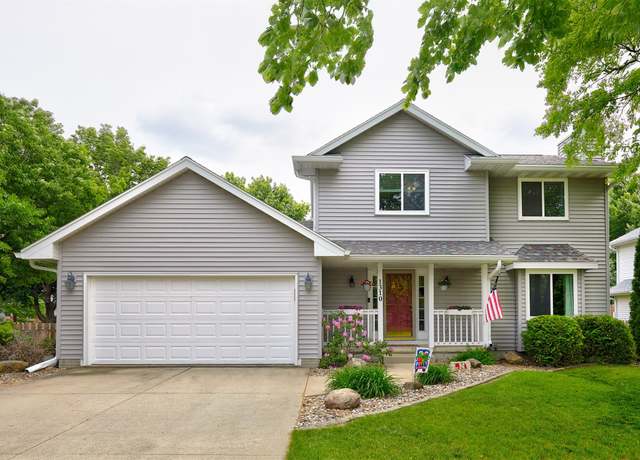 Property at 1310 W Jefferson St, Winterset, IA 50273, 4 beds, 2.5 baths