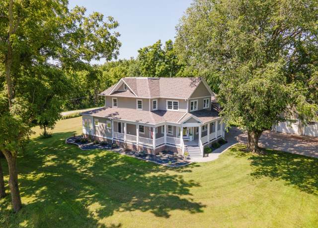 Property at 1149 W 28th St S, Newton, IA 50208, 4 beds, 3.5 baths