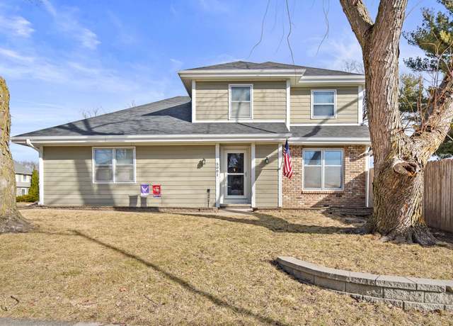 Property at 5001 Westwood Dr, West Des Moines, IA 50265, 3 beds, 2 baths