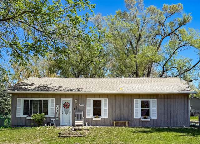 Property at 4815 NW 53rd Ct, Des Moines, IA 50310, 3 beds, 2 baths