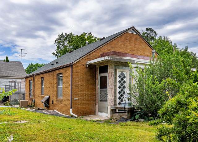Property at 3120 Amherst St, Des Moines, IA 50313, 2 beds, 1 bath