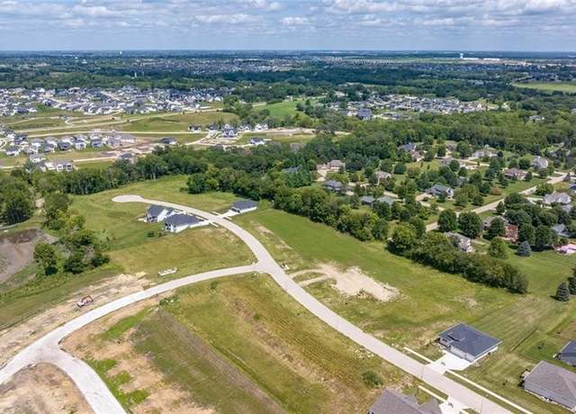 Property at 3705 Fieldstone Dr, Waukee, IA 50263