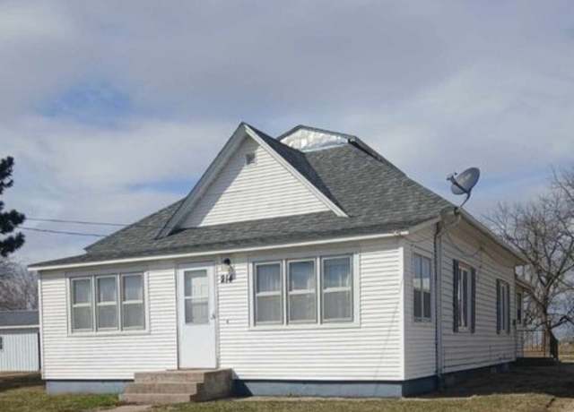 Property at 214 Allen St, Bayard, IA 50029, 2 beds, 1 bath