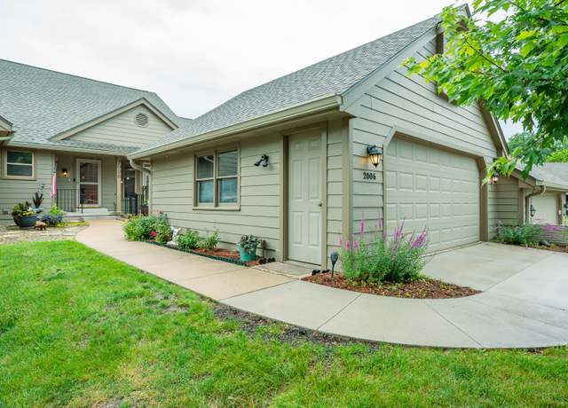 Property at 2006 Maple Cir, West Des Moines, IA 50265, 3 beds, 2.5 baths