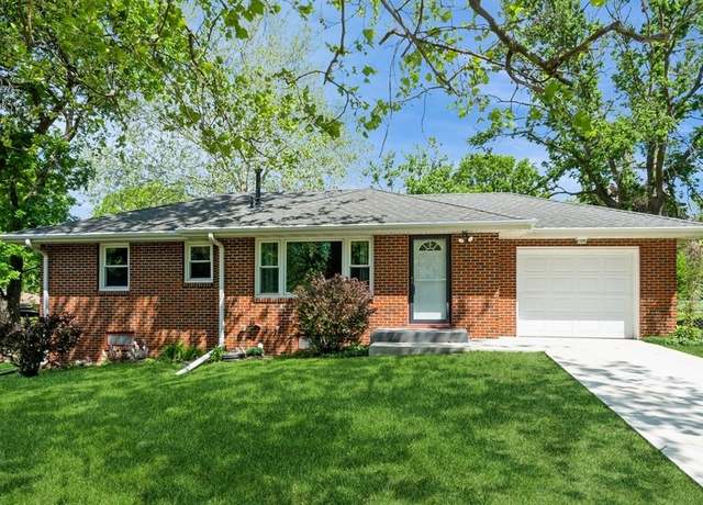 Property at 1510 W 5th Ave, Indianola, IA 50125, 3 beds, 1.5 baths