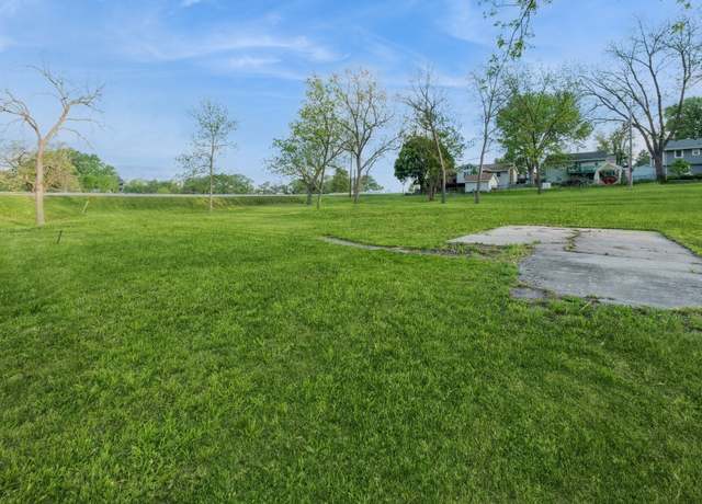 Property at 103 Elm St, De Soto, IA 50069