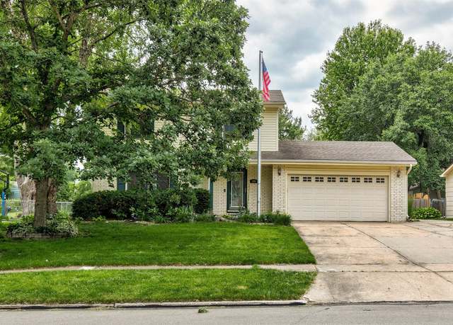 Property at 308 33rd St, West Des Moines, IA 50265, 3 beds, 2.5 baths