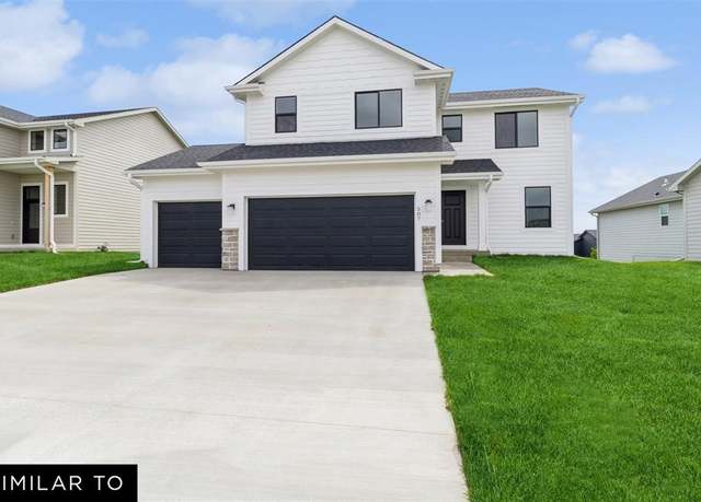 Property at 309 N 19th St, Indianola, IA 50125, 4 beds, 2.5 baths