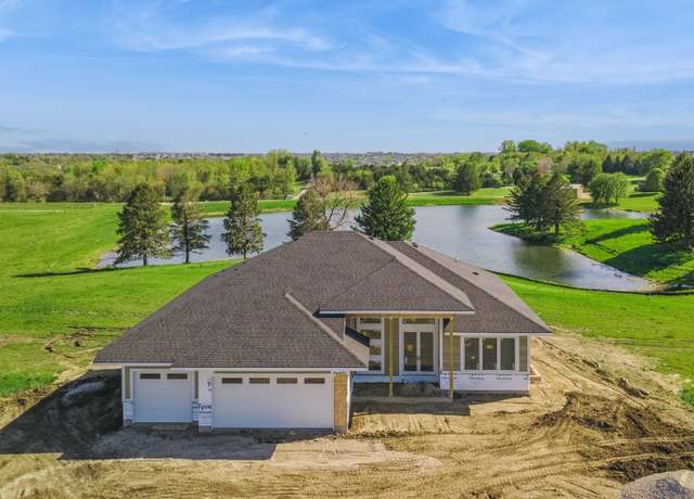 Property at 17406 Oakwood Dr, Urbandale, IA 50322, 3 beds, 2.5 baths