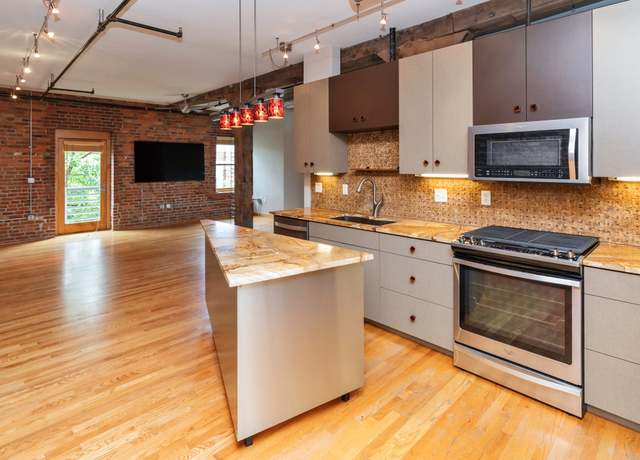 Property at 301 E Court Ave #203, Des Moines, IA 50309, 1 bed, 1 bath