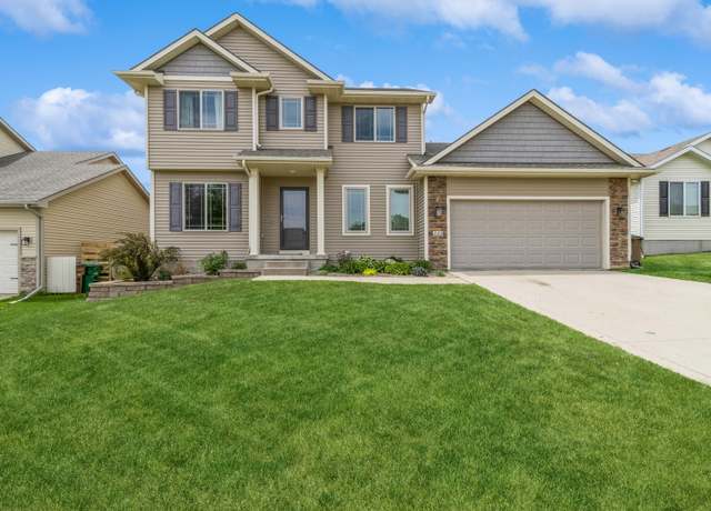 Property at 224 Elm Ave, Norwalk, IA 50211, 4 beds, 3.5 baths