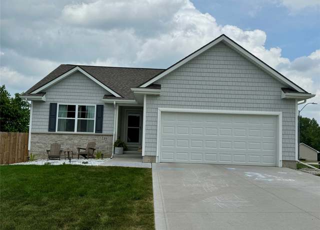 Property at 701 Patchett Dr, Mitchellville, IA 50169, 4 beds, 3 baths