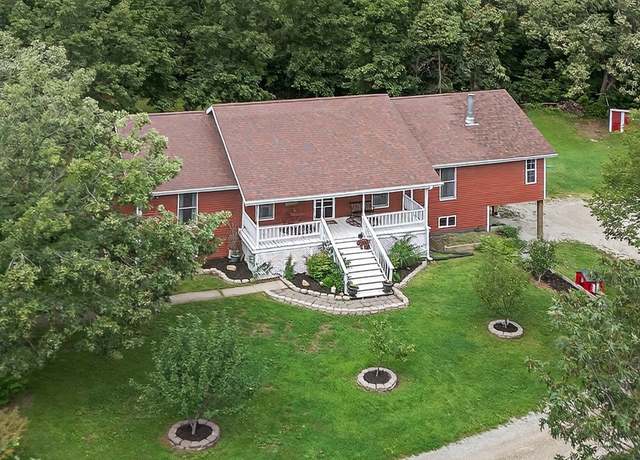 Property at 17863 510th St, Chariton, IA 50049, 3 beds, 3 baths