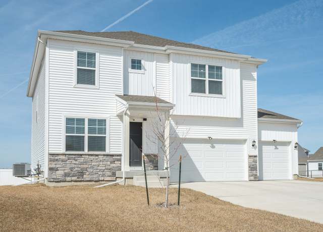 Property at 1115 Waukee Ave, Waukee, IA 50263, 4 beds, 2.5 baths