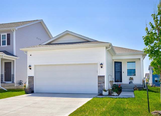 Property at 1150 NW Williamsburg Ln, Waukee, IA 50263, 4 beds, 3 baths
