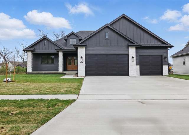 Property at 614 E Bridge Rd, Polk City, IA 50226, 5 beds, 4 baths