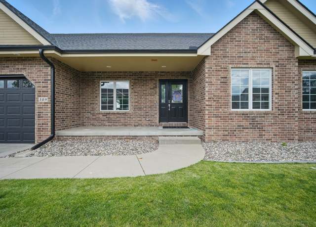 Property at 309 11th St NW, Altoona, IA 50009, 4 beds, 2.5 baths