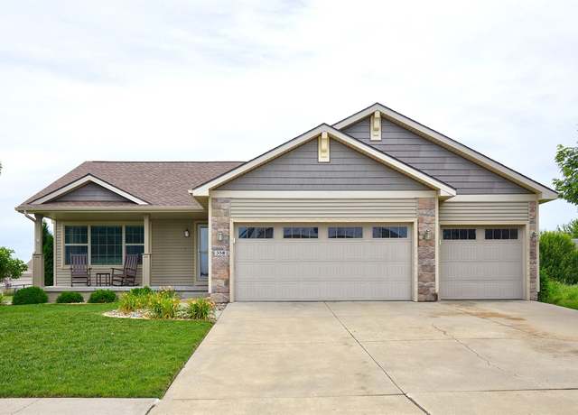 Property at 358 S 85th St, West Des Moines, IA 50266, 4 beds, 3 baths