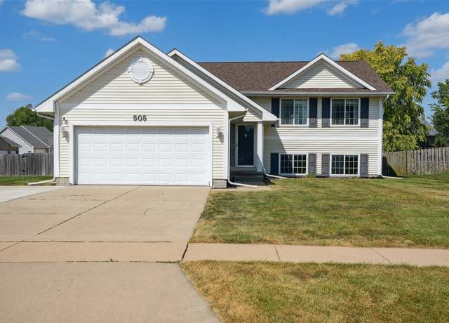 Property at 505 SE Pleasant View Dr, Waukee, IA 50263, 4 beds, 3 baths