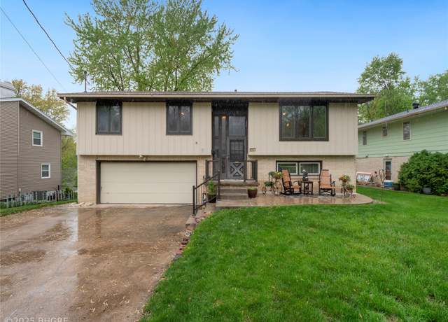 Property at 316 58th Pl, Des Moines, IA 50312, 4 beds, 2 baths