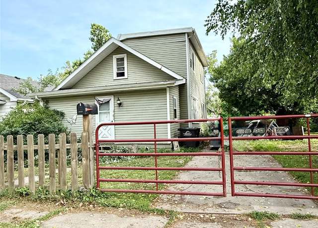 Property at 2216 Logan Ave, Des Moines, IA 50317, 3 beds, 1 bath