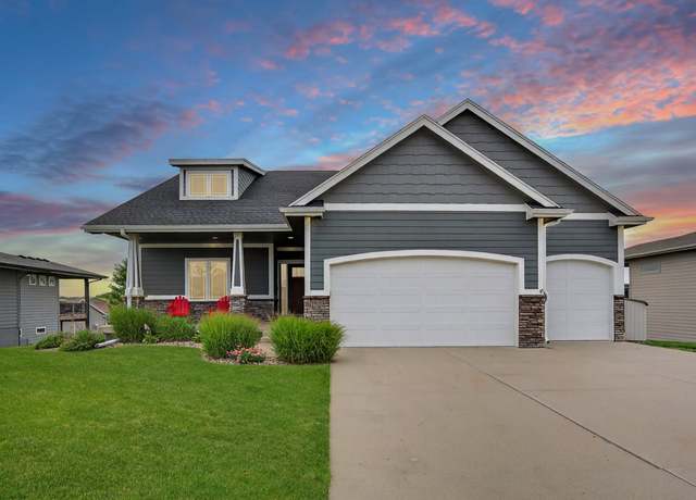 Property at 1901 NW Prairie Creek Dr, Grimes, IA 50111, 4 beds, 3 baths