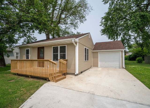 Property at 400 E 22nd St S, Newton, IA 50208, 2 beds, 1 bath
