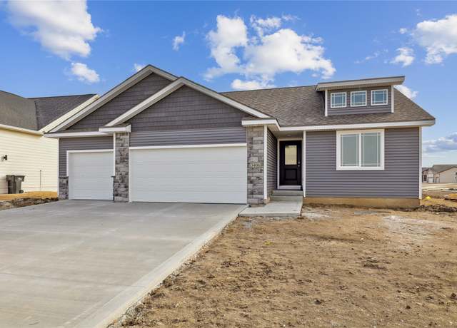 Property at 3406 NW 28th St, Ankeny, IA 50023, 3 beds, 2 baths