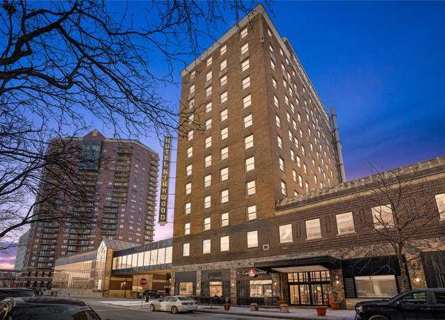 Property at 400 Walnut St #401, Des Moines, IA 50309, 2 beds, 2 baths