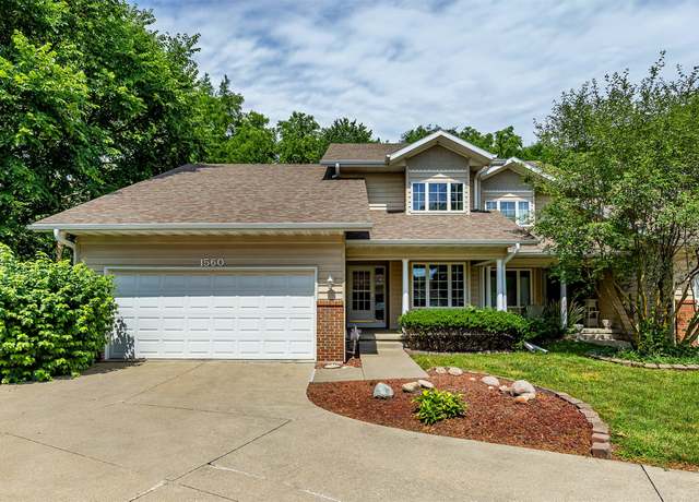 Property at 1560 Castlegar Ct, Pleasant Hill, IA 50327, 2 beds, 3 baths