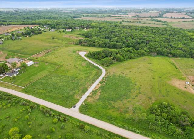Property at 11251 Clearview Trl, Norwalk, IA 50211