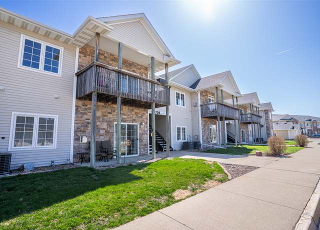 Property at 1735 34th Ave SW #1, Altoona, IA 50009, 3 beds, 2 baths