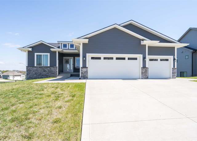 Property at 3875 Scout Trl, Waukee, IA 50263, 5 beds, 3 baths