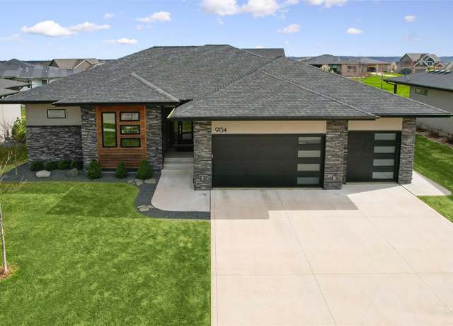 Property at 9154 Moonseed Ct, West Des Moines, IA 50266, 3 beds, 3 baths