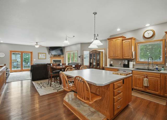 Property at 4942 Hemingway Dr, Ames, IA 50014, 4 beds, 3 baths