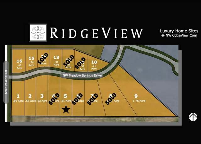 Property at 11956 NW Meadow Springs Dr, Johnston, IA 50131