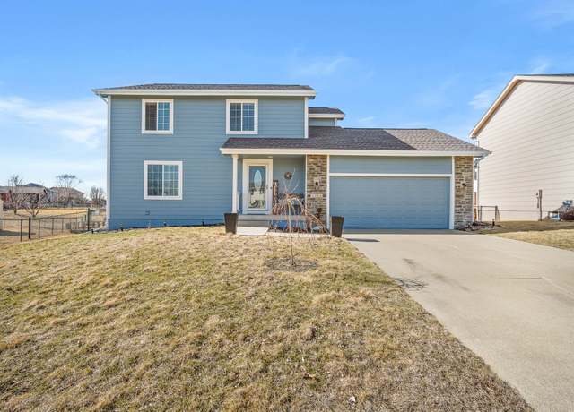 Property at 3216 SE Primrose Dr, Ankeny, IA 50021, 4 beds, 3.5 baths