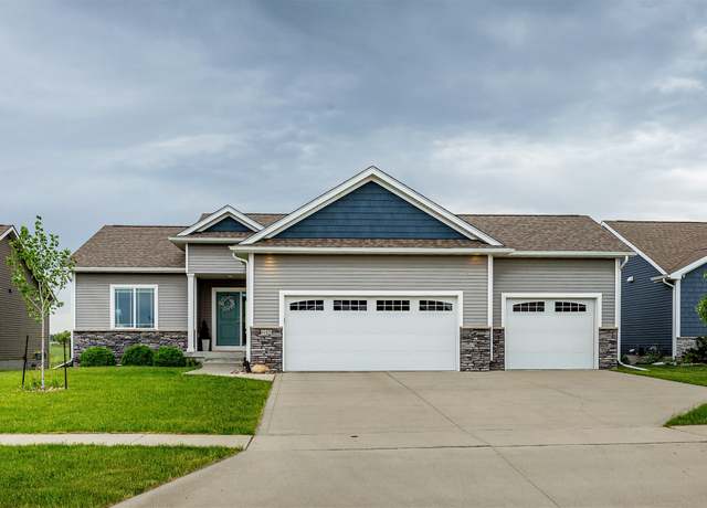 Property at 645 Mallard Point Dr, Bondurant, IA 50035, 5 beds, 3.5 baths