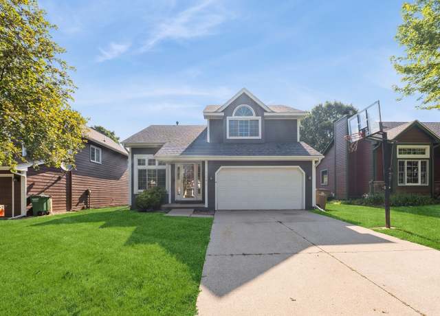 Property at 1245 65th St, West Des Moines, IA 50266, 3 beds, 2.5 baths